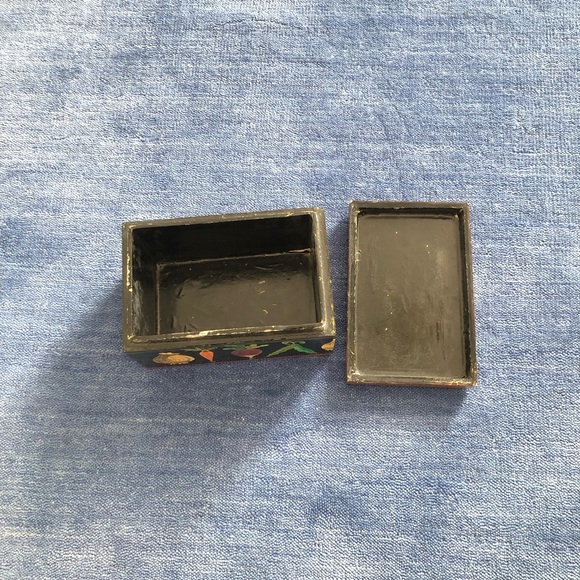 Vintage Storage Container - Picture 2 of 10